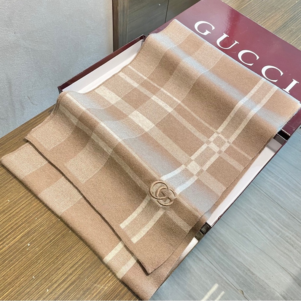 Gucci Tan Plaid Scarf - Picture 3 of 5